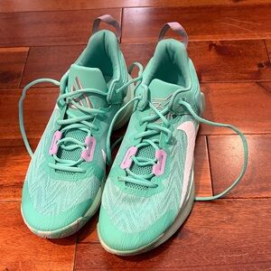 Nike Mint Green Athletic Sneakers with Pink Accents. Womens. 11.5